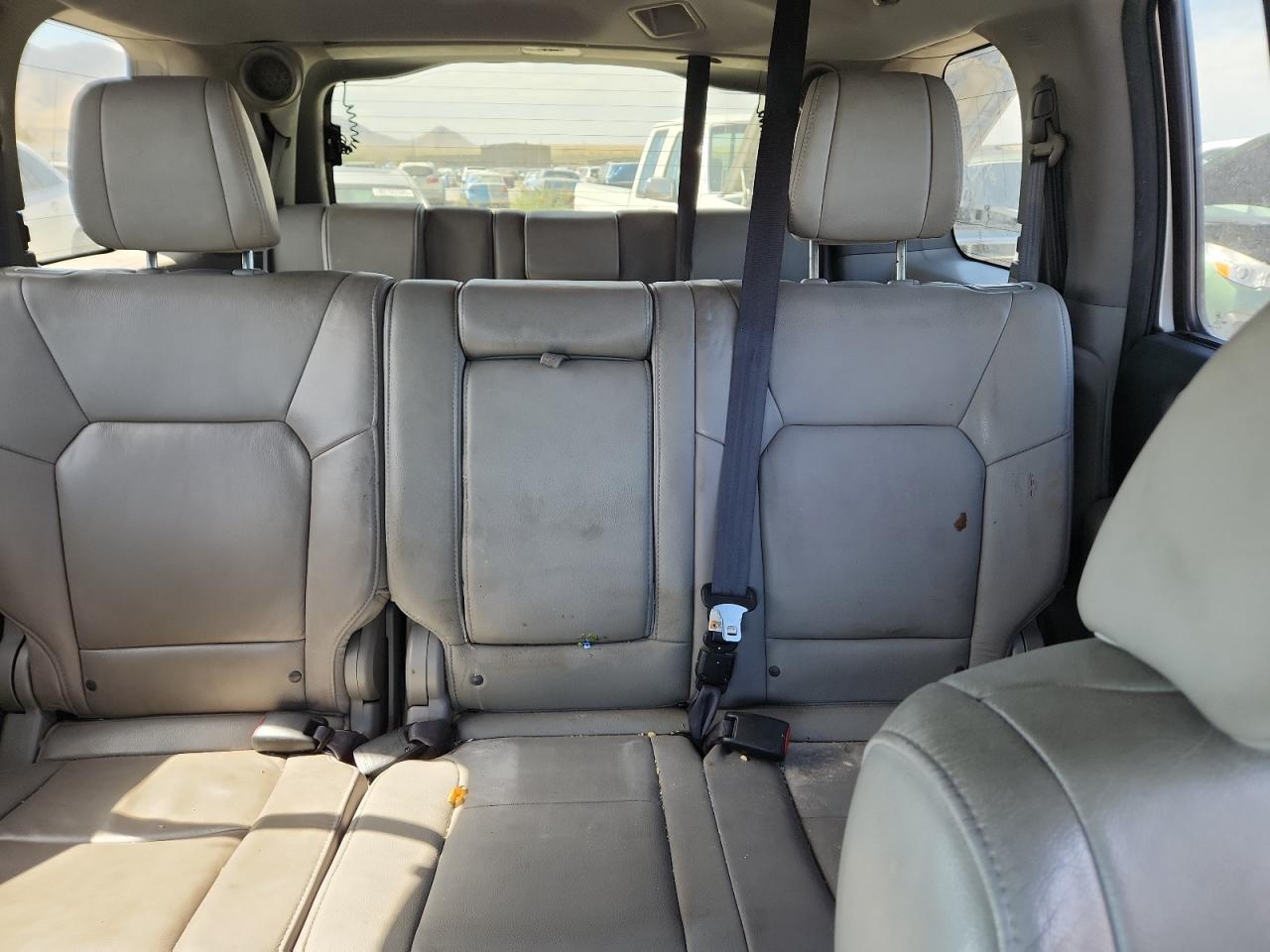 Honda Pilot Touring Image 11