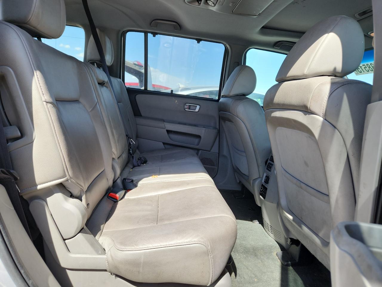 Honda Pilot Touring Image 12