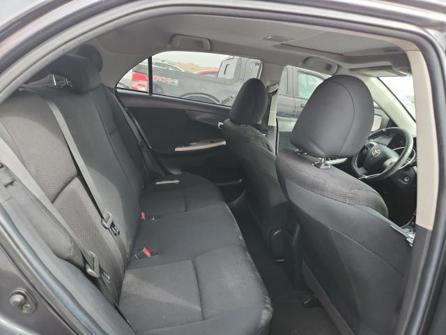 Toyota Corolla Base Image 2