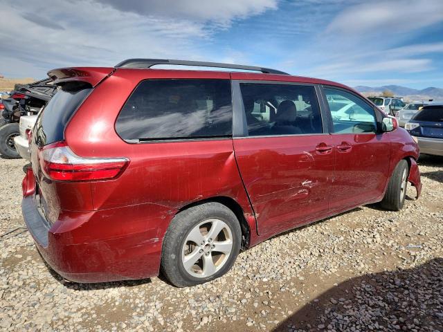 Toyota Sienna Le Image 7