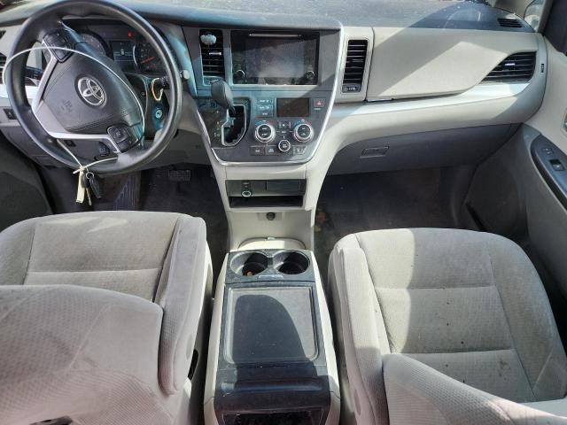 Toyota Sienna Le Image 4