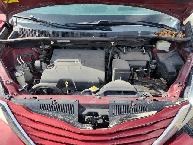 Toyota Sienna Le Image 11