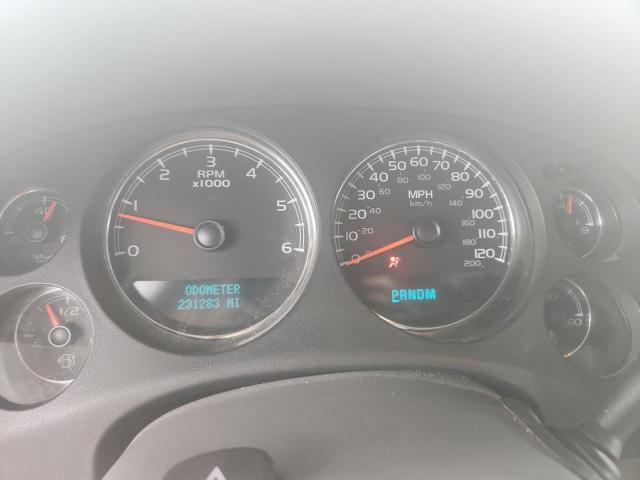 Chevrolet Suburban K1500 Image 11