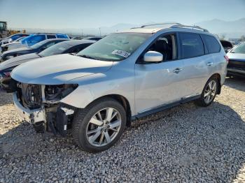  Salvage Nissan Pathfinder