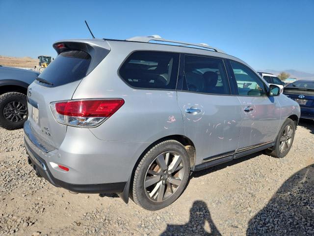 Nissan Pathfinder S Image 11