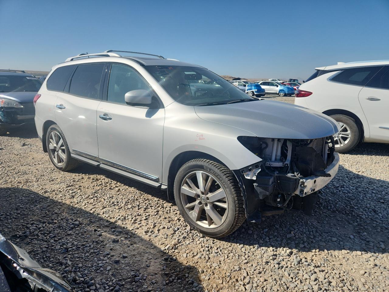 Nissan Pathfinder S Image 2