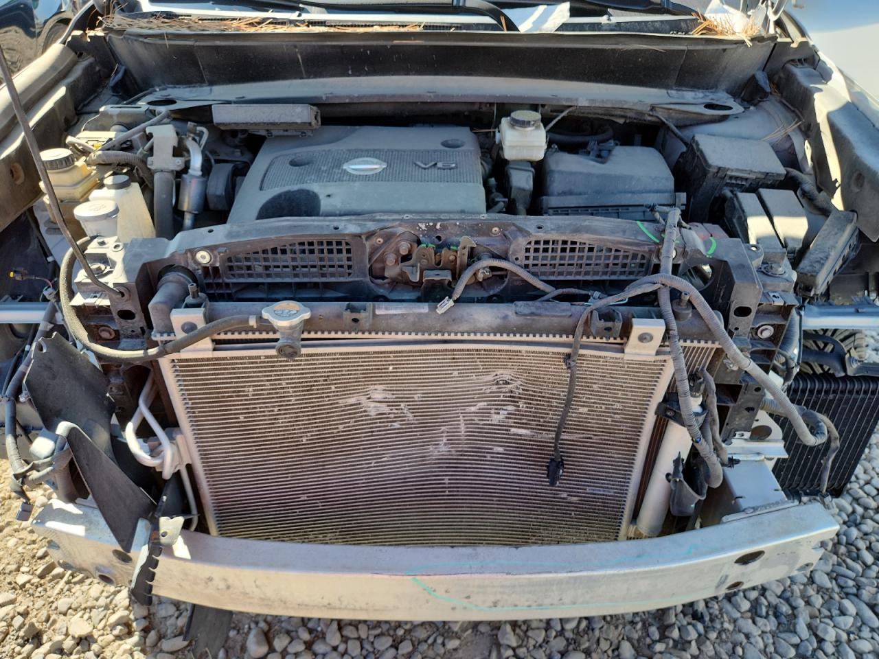 Nissan Pathfinder S Image 9