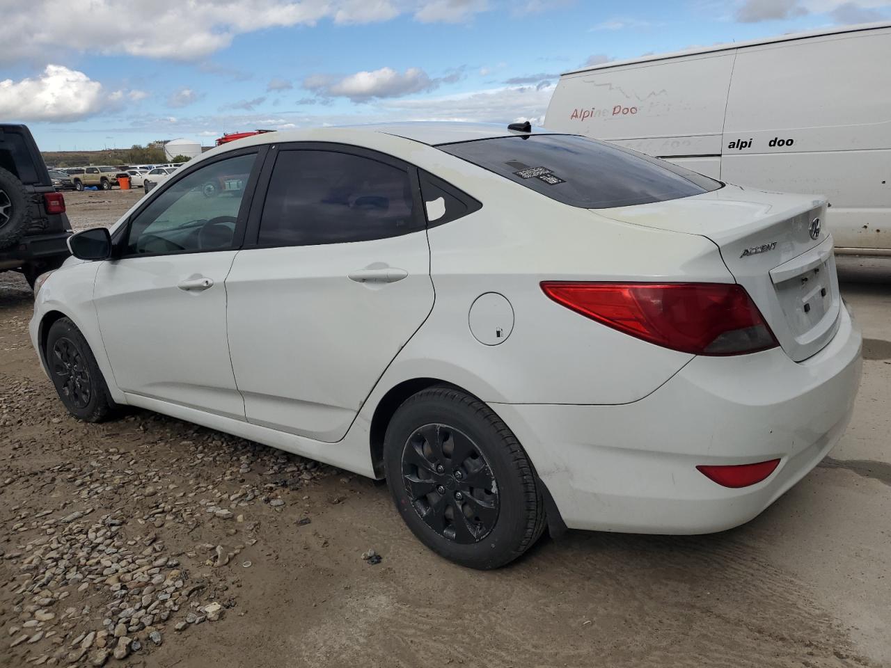 Hyundai ACCENT Se Image 2