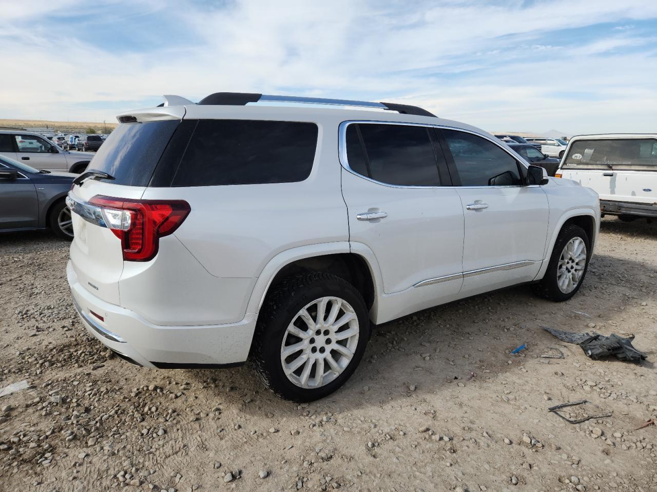 GMC Acadia Denali Image 6