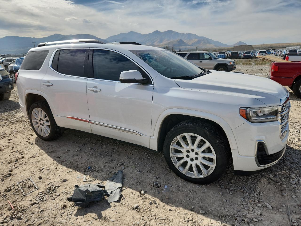 GMC Acadia Denali Image 9