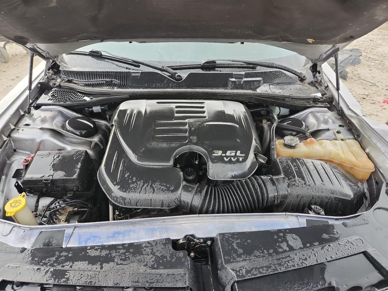 Dodge Challenger Sxt Image 10