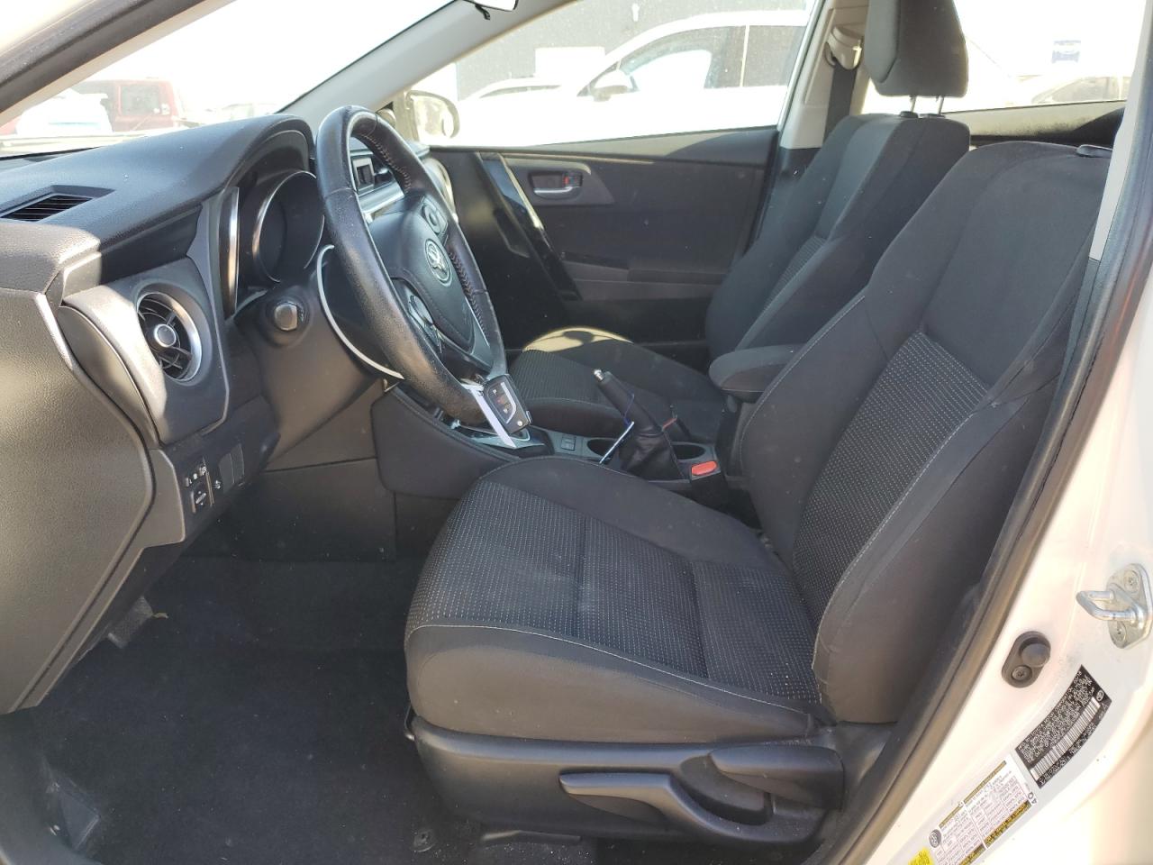 Toyota Corolla Image 2