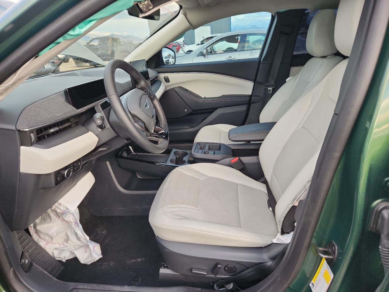 Ford Mustang Premium Image 6