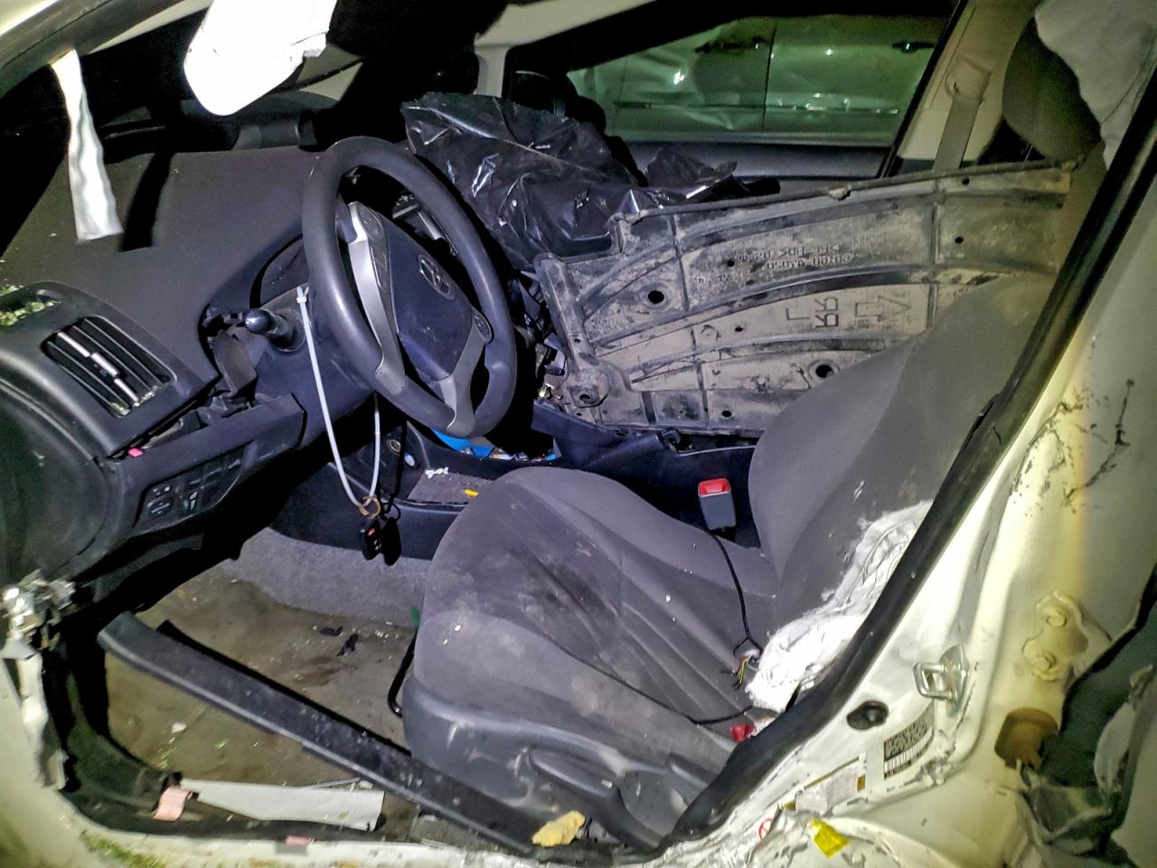 Toyota Prius Image 11