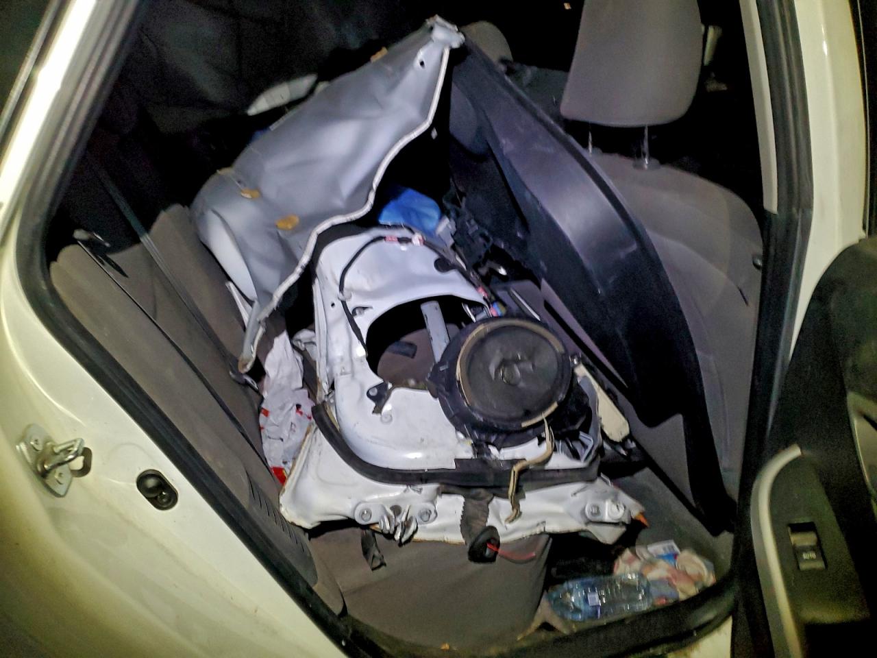 Toyota Prius Image 8