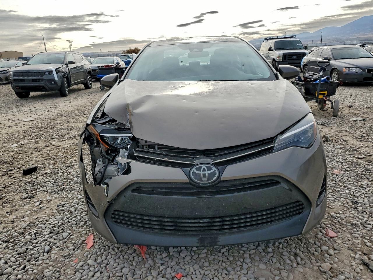 Toyota Corolla L Image 5