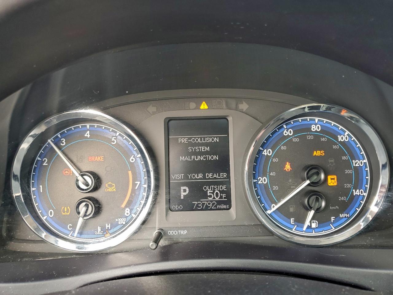 Toyota Corolla L Image 9