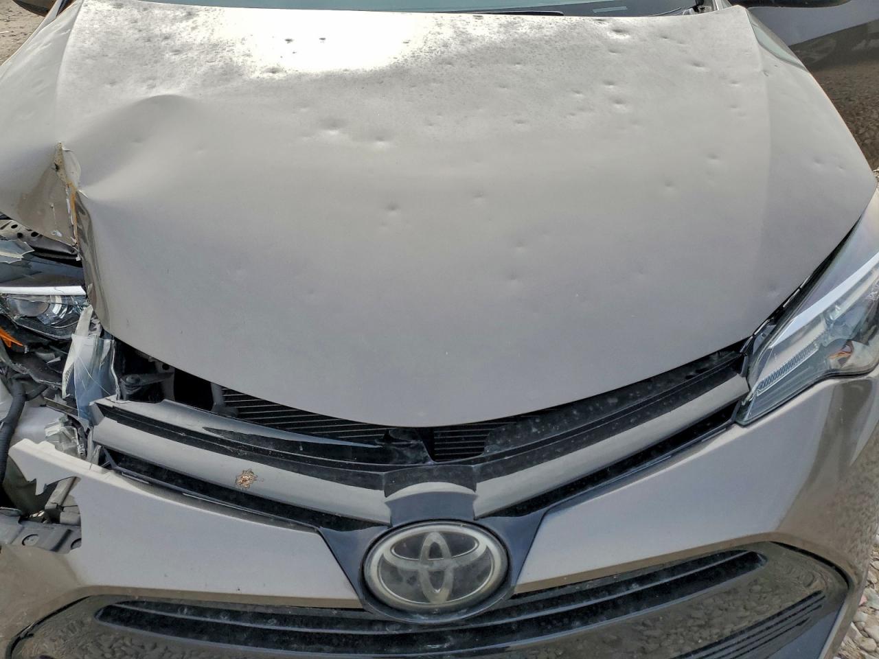 Toyota Corolla L Image 2