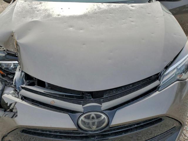 Toyota Corolla L Image 2