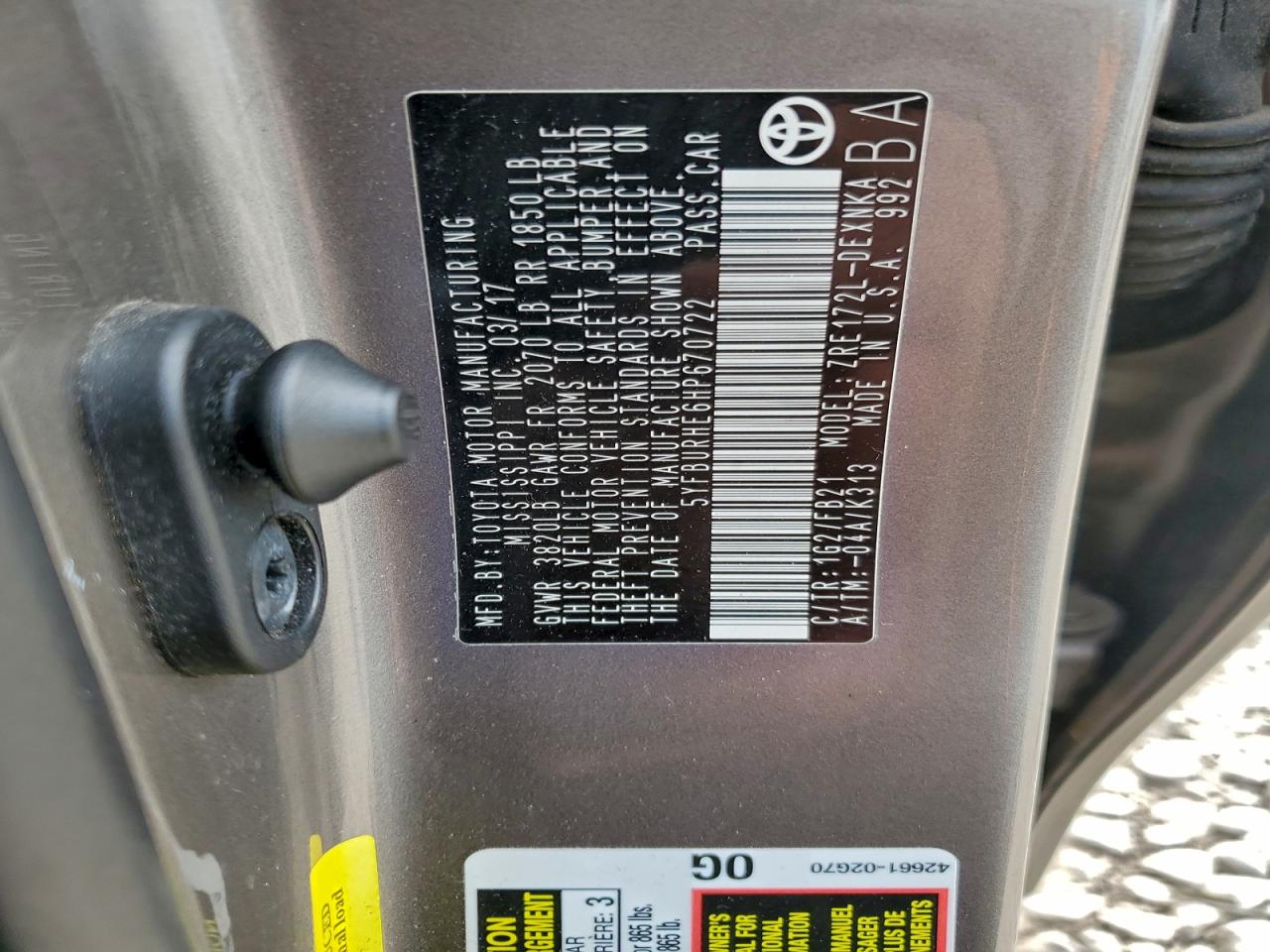 Toyota Corolla L Image 8