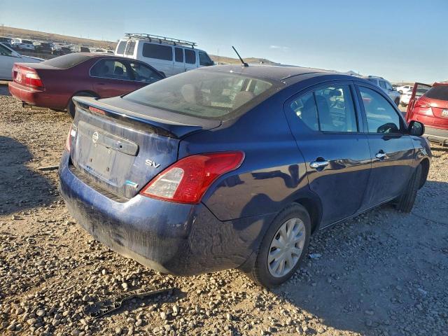 Nissan Versa S Image 9