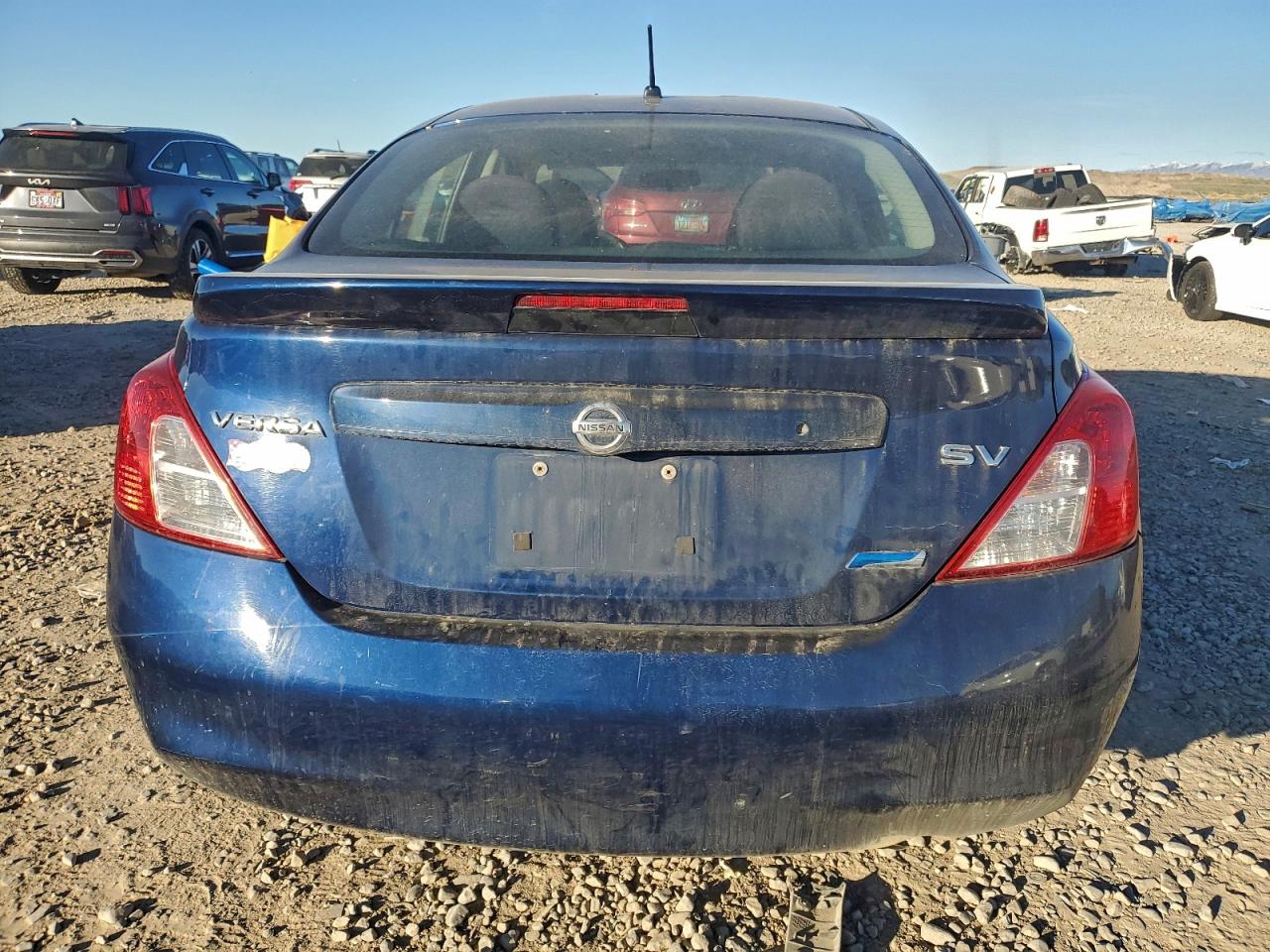 Nissan Versa S Image 2