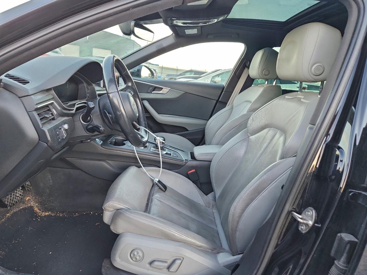 Audi A4 Prestige Image 9