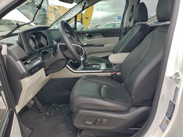 Kia Carnival Lx Image 8