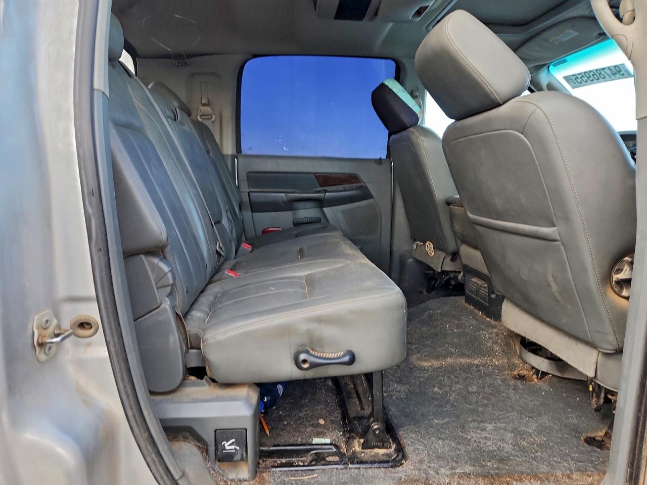 Dodge Ram 3500 Image 11