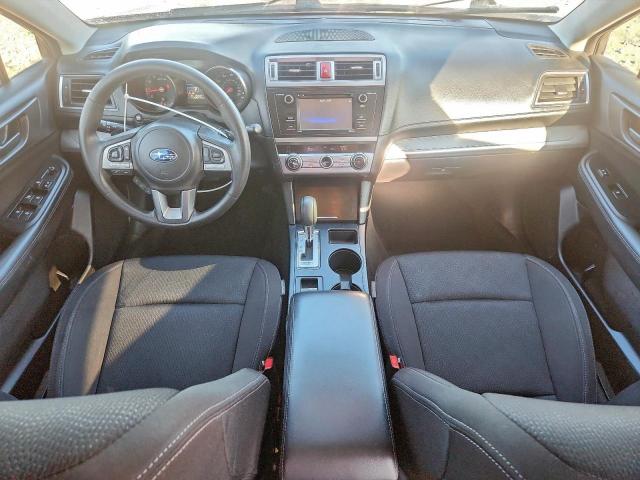 Subaru Legacy 2.5i Image 7