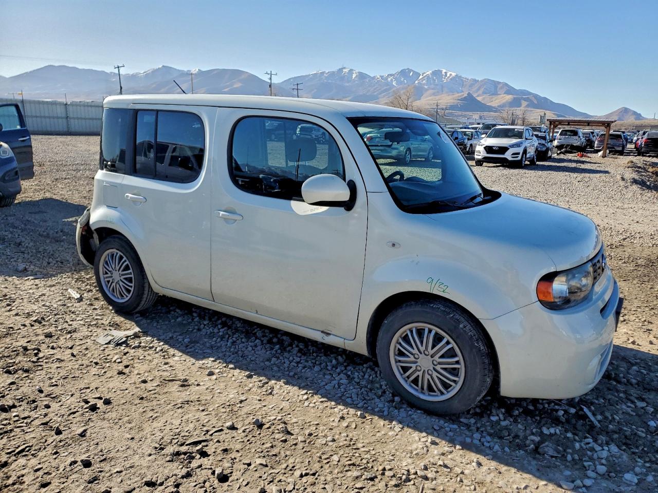 Nissan cube Base Image 12