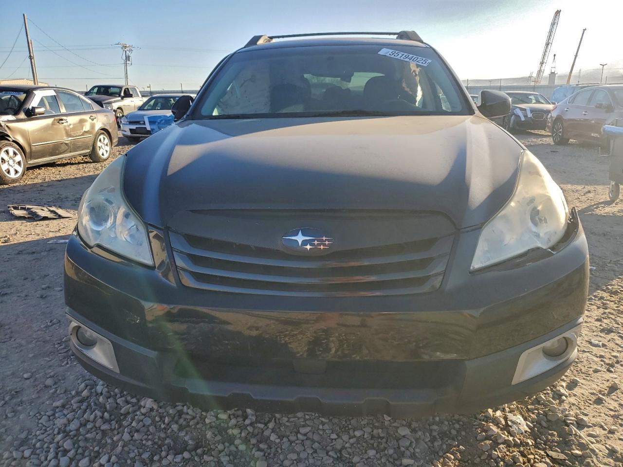 Subaru Outback 2.5i Limited Image 4