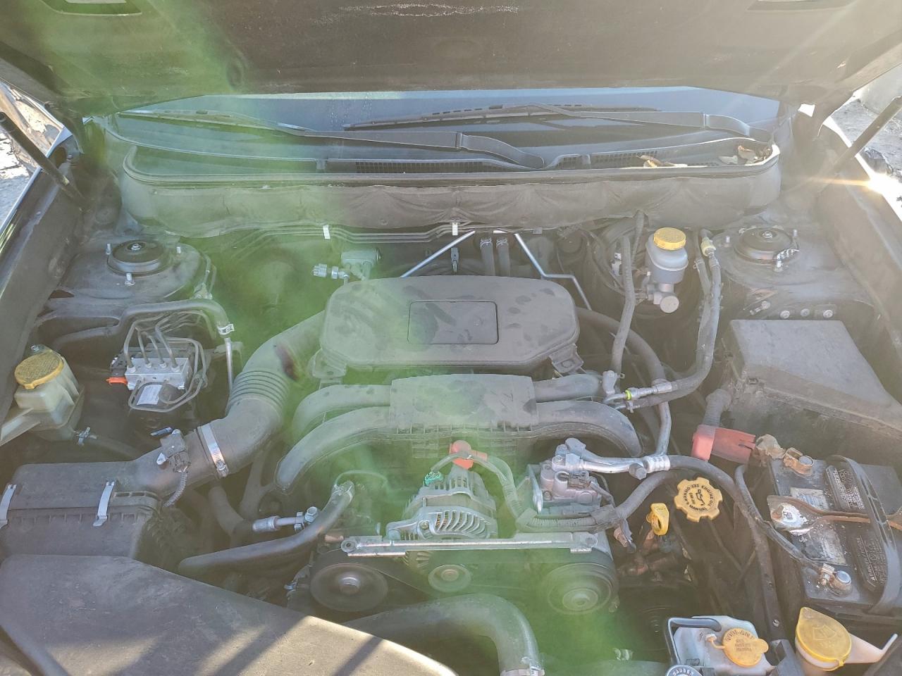 Subaru Outback 2.5i Limited Image 3