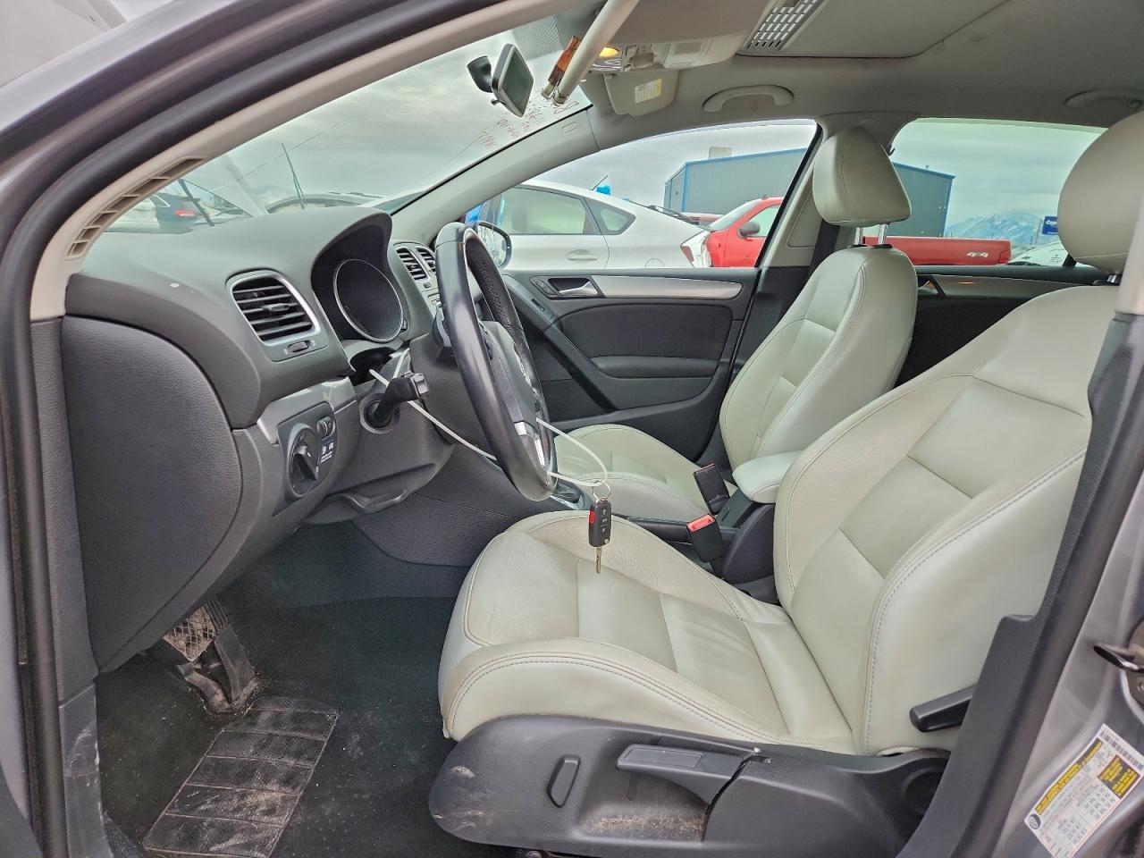 Volkswagen Golf Image 5