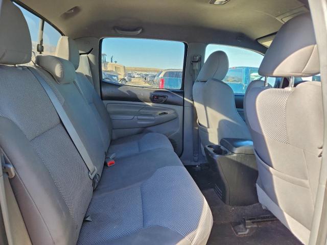 Toyota Tacoma Double Cab Image 13