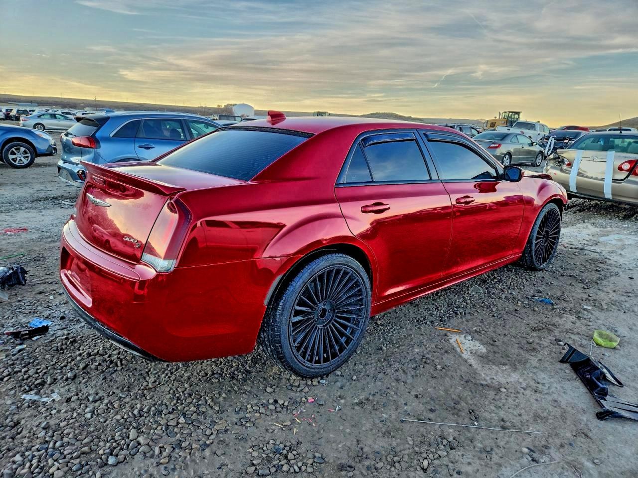 Chrysler 300 S Image 4