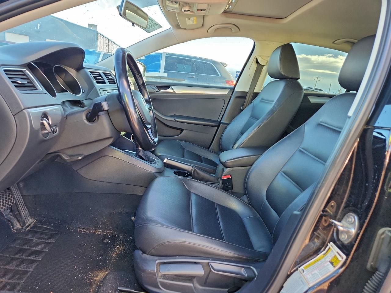 Volkswagen Jetta Se Image 5