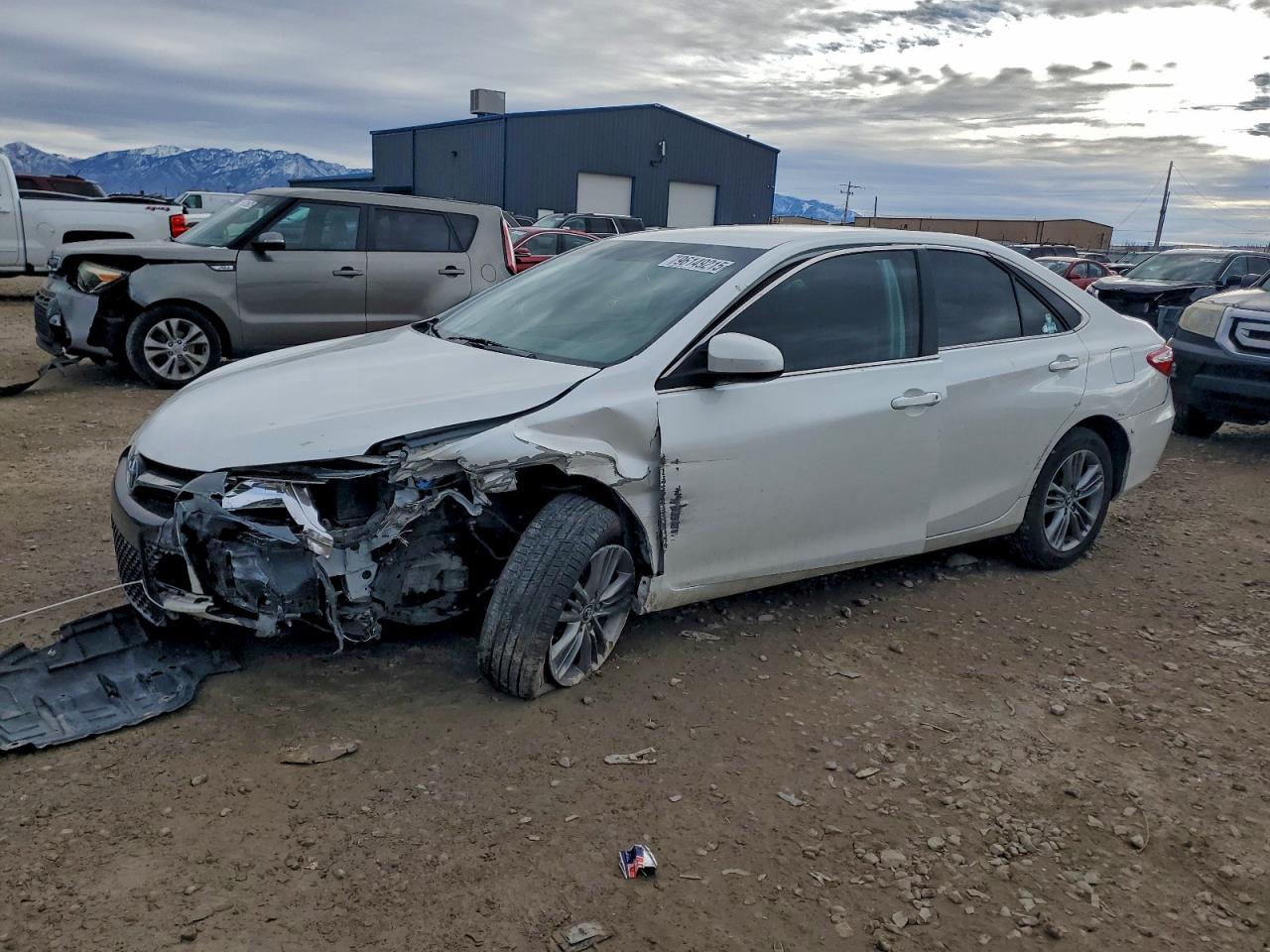 Toyota Camry Le Image 1