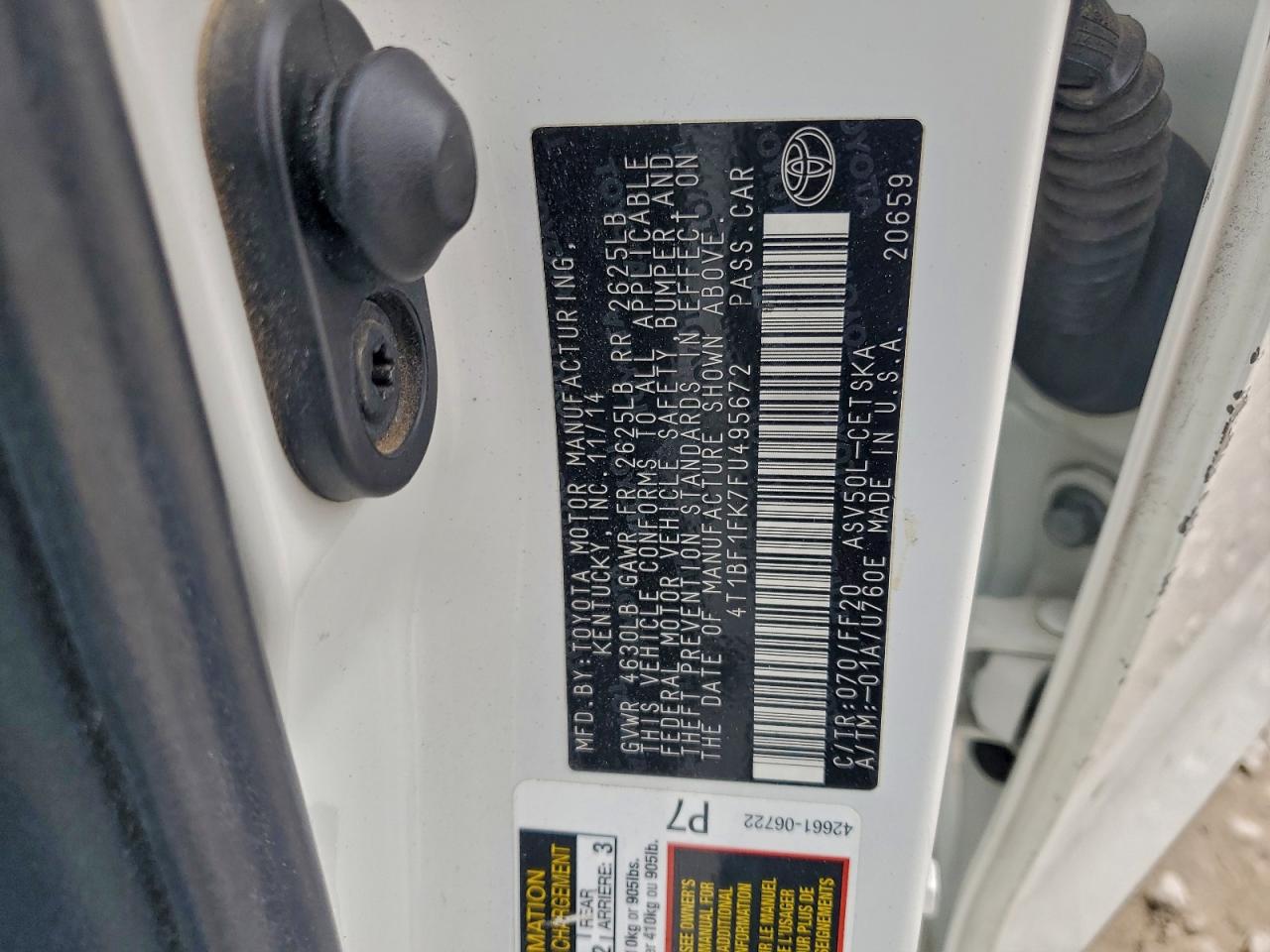 Toyota Camry Le Image 2