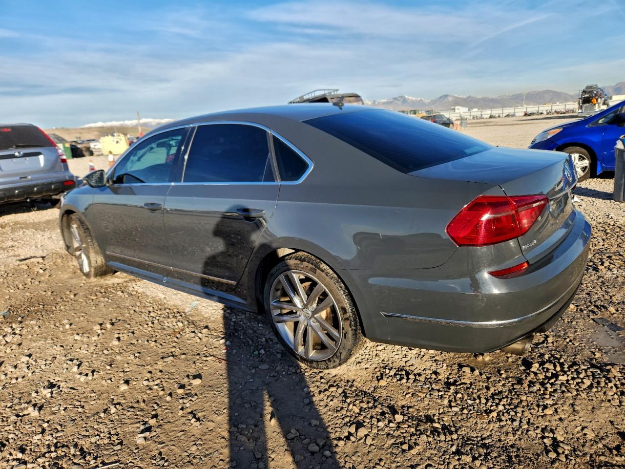 Volkswagen Passat S Image 5