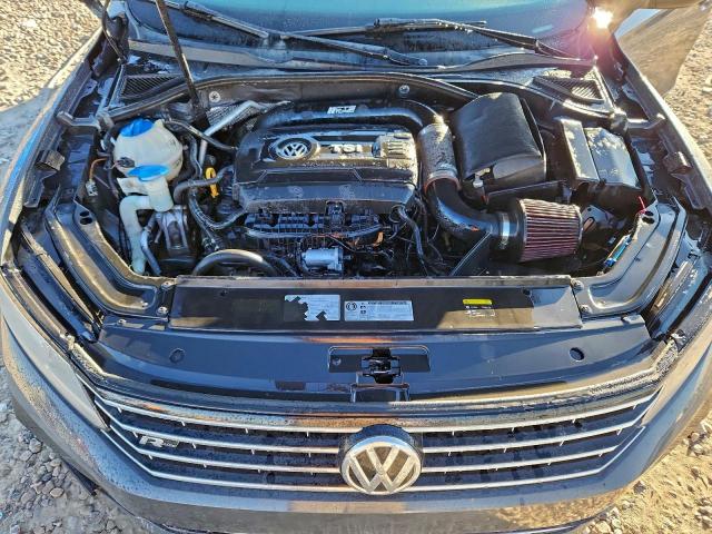 Volkswagen Passat S Image 12