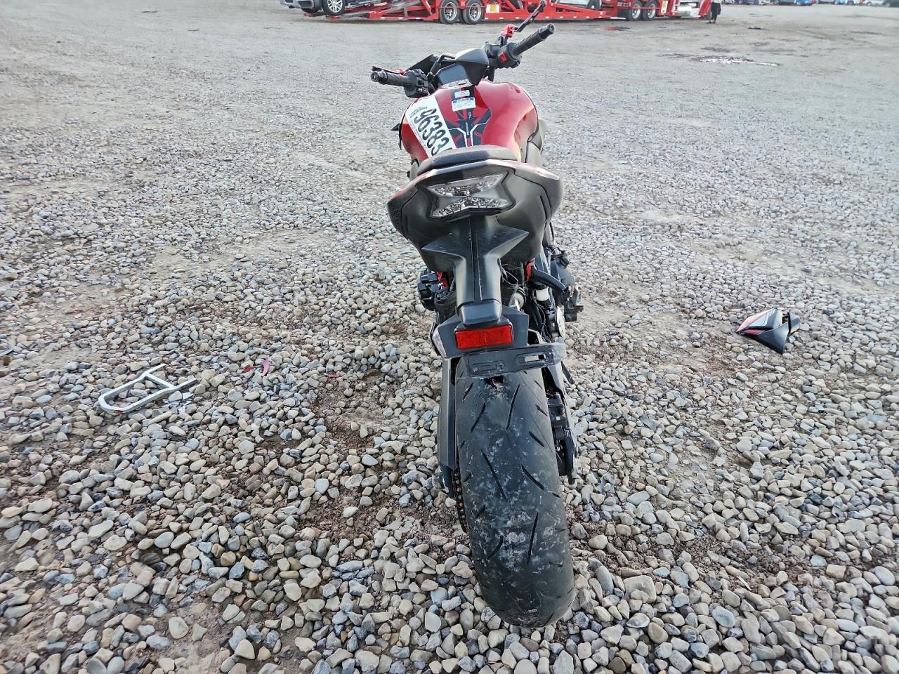 Kawasaki Zr900 F F Image 4