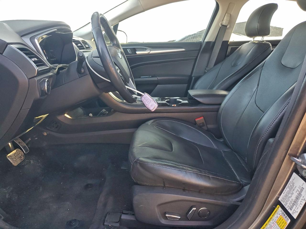 Ford Fusion Titanium Phev Image 5