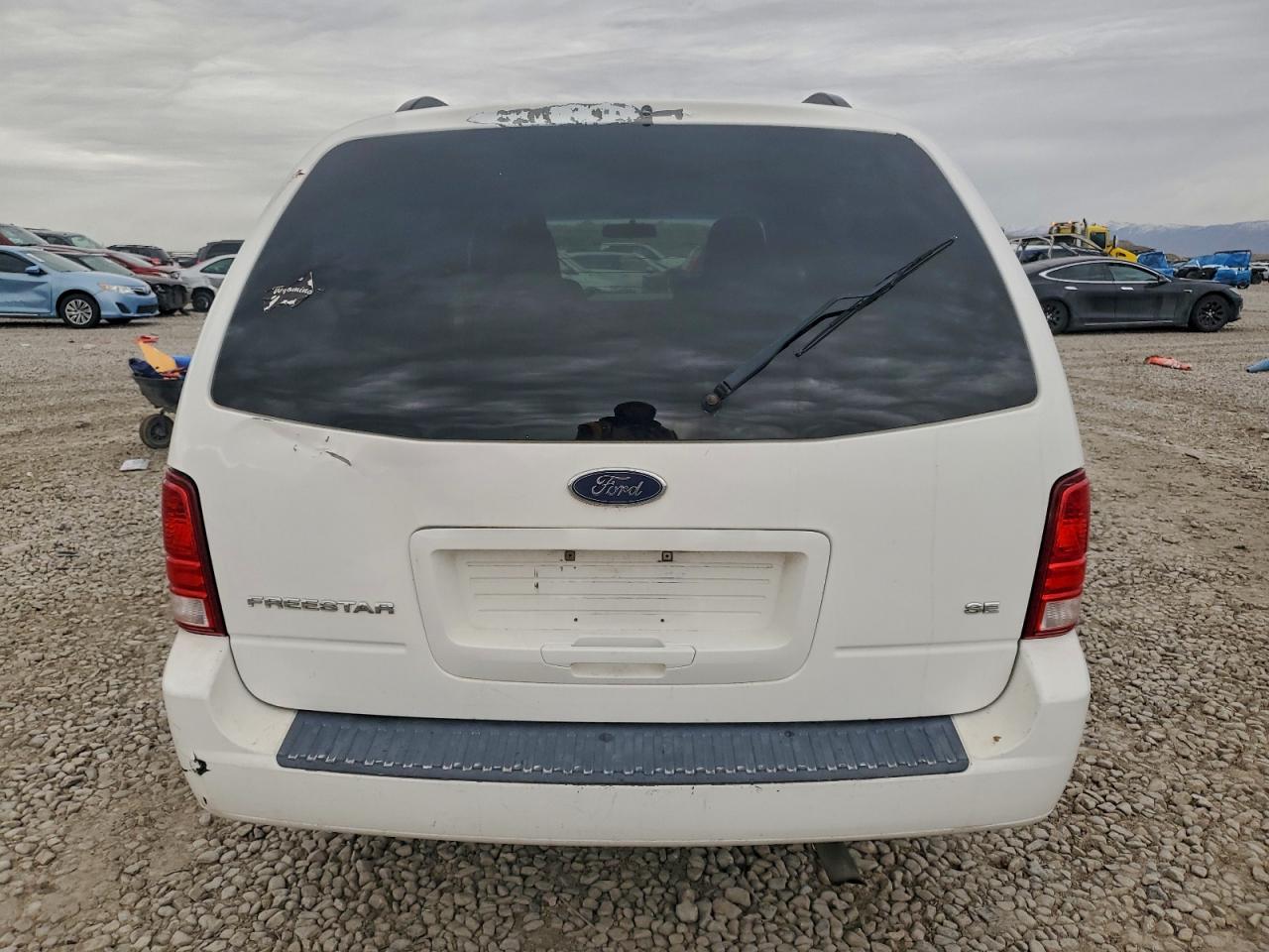 Ford Freestar Se Image 11