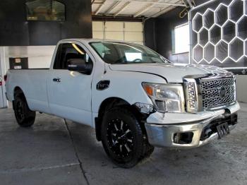  Salvage Nissan Titan