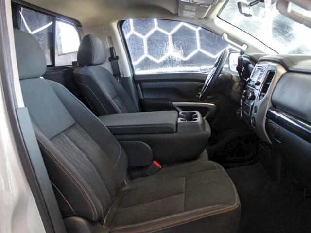 Nissan Titan S Image 2