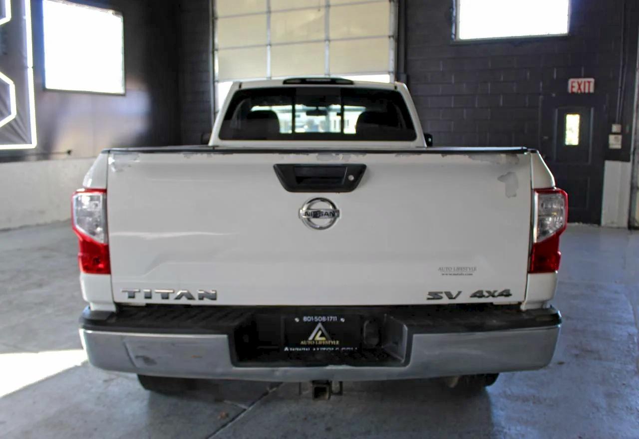 Nissan Titan S Image 7