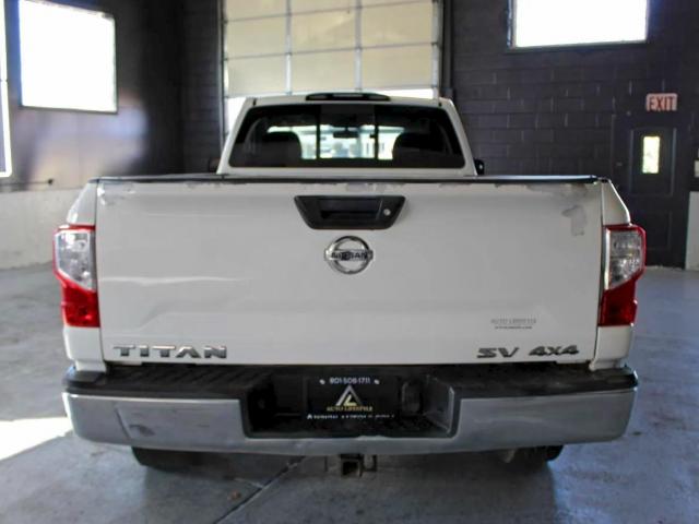 Nissan Titan S Image 7