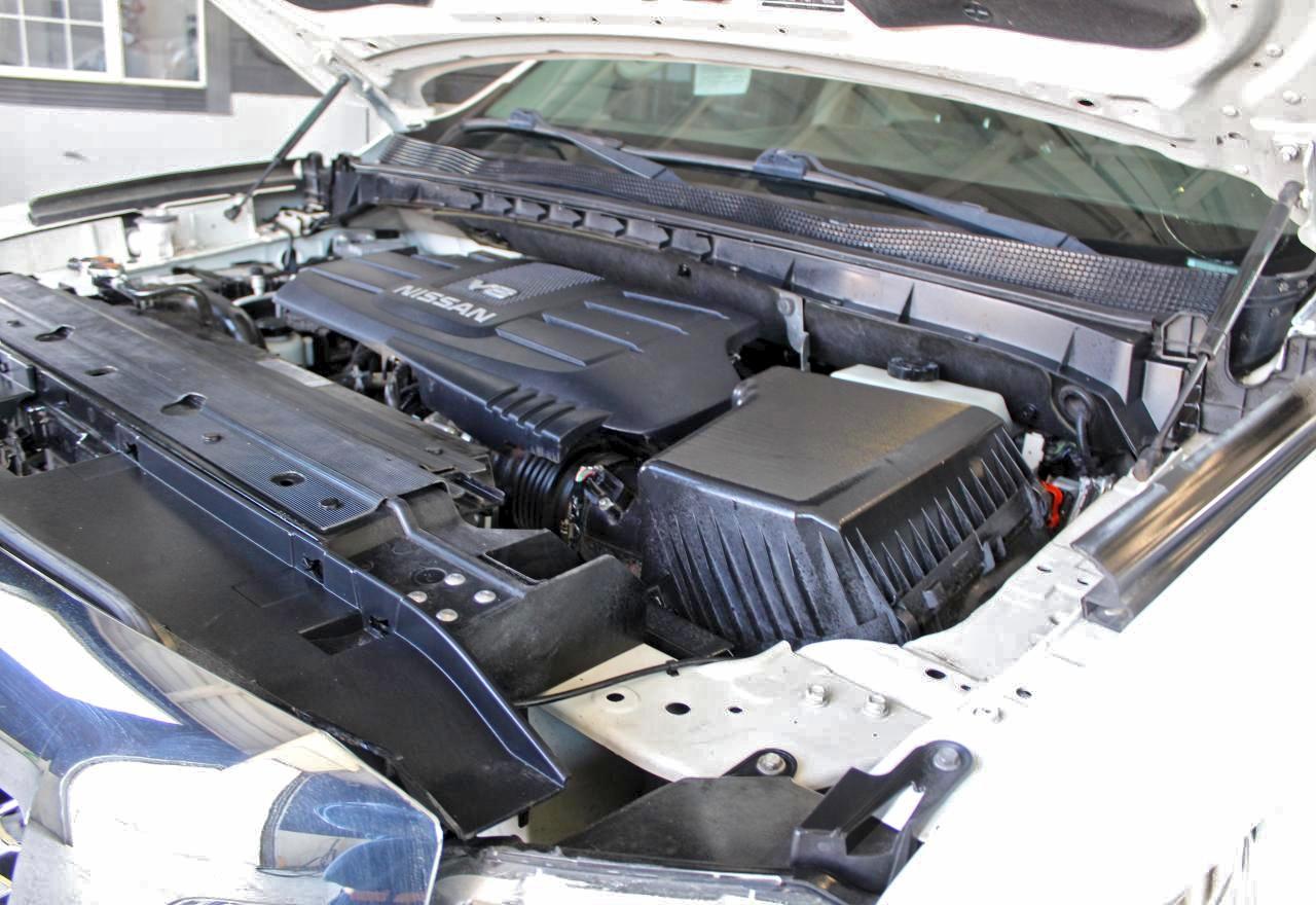 Nissan Titan S Image 6