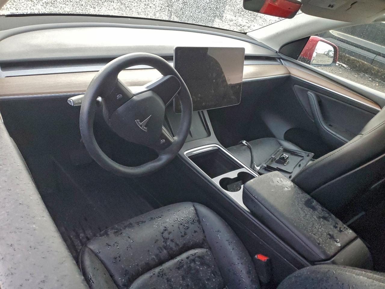 Tesla Model Y Image 12